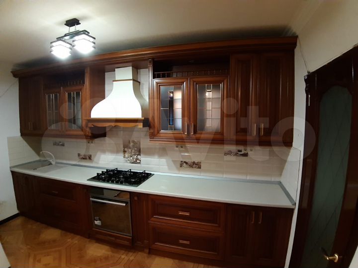 4-к. квартира, 150 м², 1/6 эт.