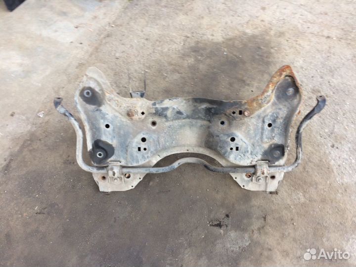 Подрамник передний Peugeot 206