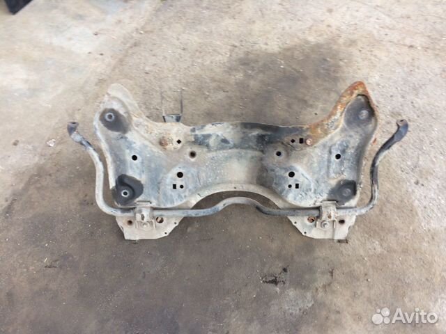 Подрамник передний Peugeot 206