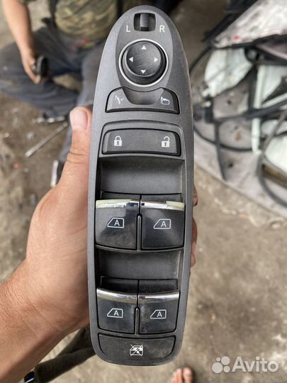 Блок управление стеклоподъемниками инфинити М37