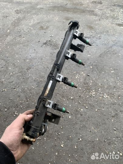 Топливная рейка, форсунки Форд фокус 2 1,6