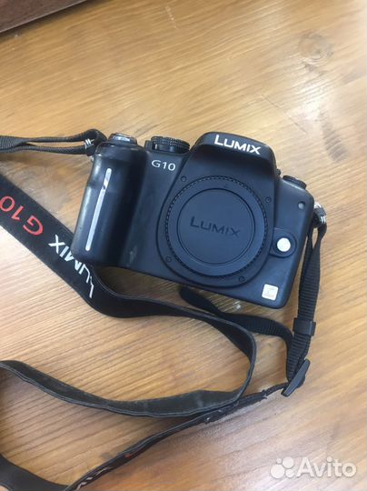 Panasonic Lumix DMC-G10 + Kit 14-42mm f/3.5-5.6