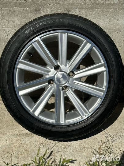 R15 Kingrun T100 195/50, PCD 4x98 DIA 15