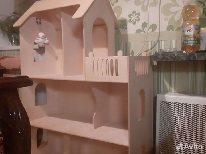 Большой кукольный домик