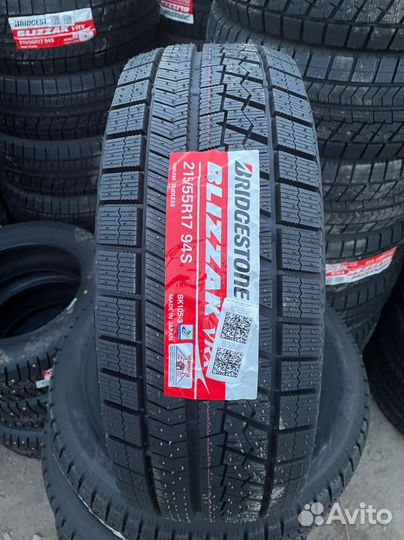 Bridgestone Blizzak VRX 215/55 R17 94S