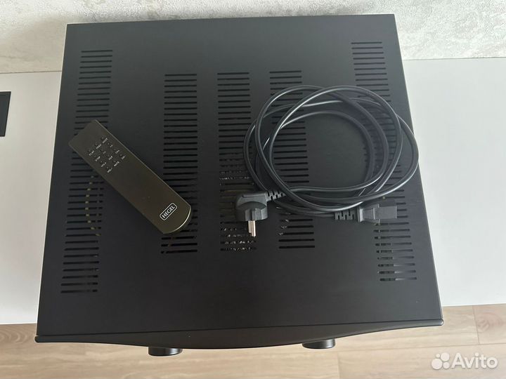 Hegel H200