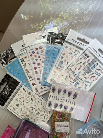 Набор гель-лаков и дизайна для маникюра