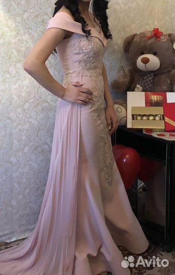 Вечернее платье