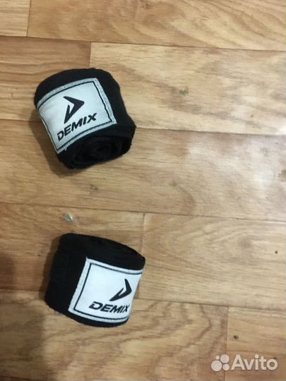 Шлем и бинты