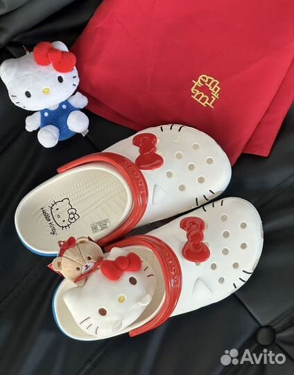 Hello Kitty x Crocs Classic clog оригинал