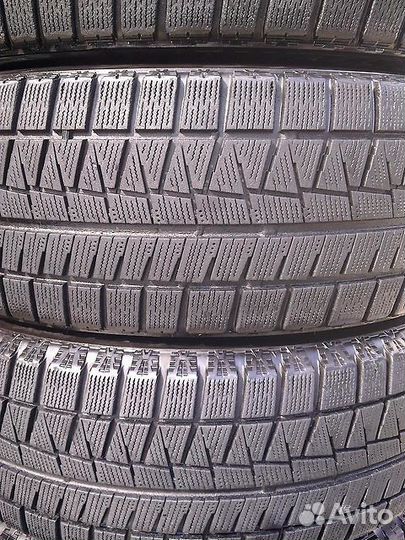 Bridgestone Blizzak Revo GZ 235/45 R17