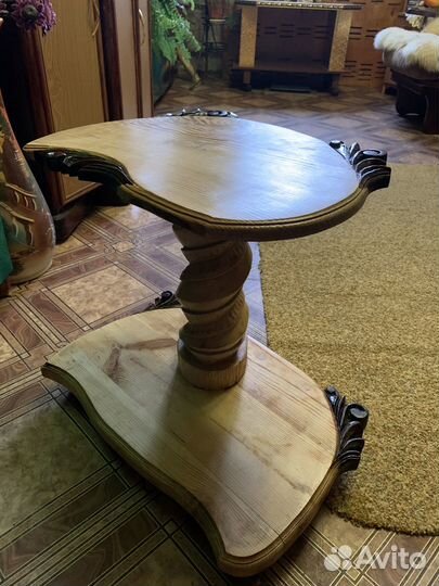 Стол журнальный