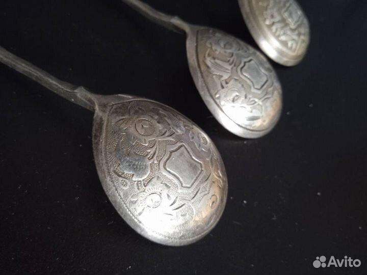 Старинные серебряные десертные ложки