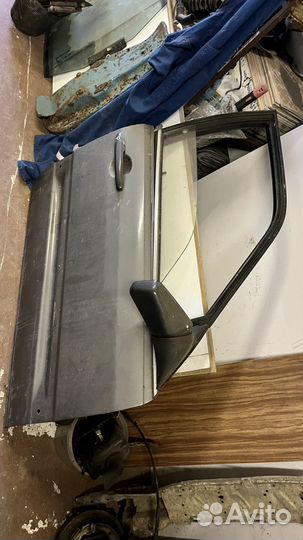 Стекло заднее Ауди 100 Quattro