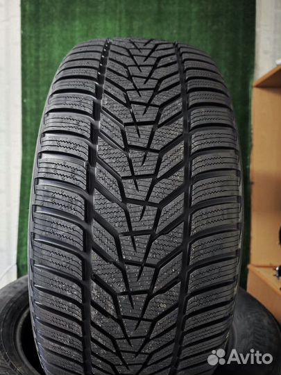 Hankook Winter I'Cept Evo 3 X W330A 285/35 R21 105W