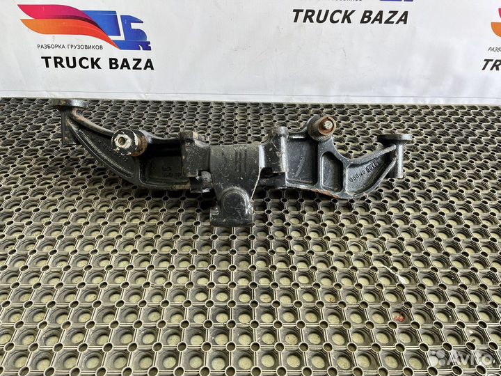 Кронштейн пневморессоры задний левый