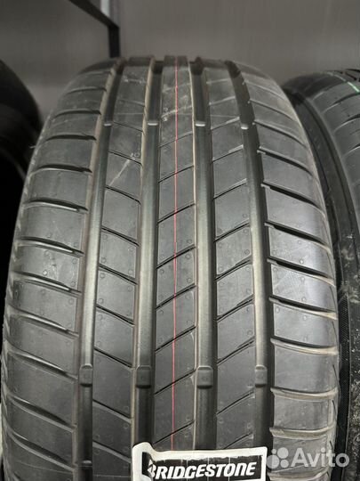 Bridgestone Turanza T005 215/55 R16