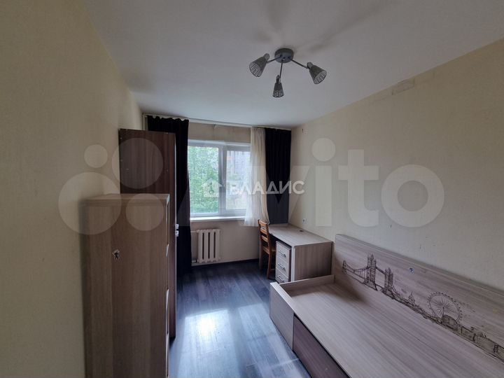 2-к. квартира, 43 м², 3/5 эт.