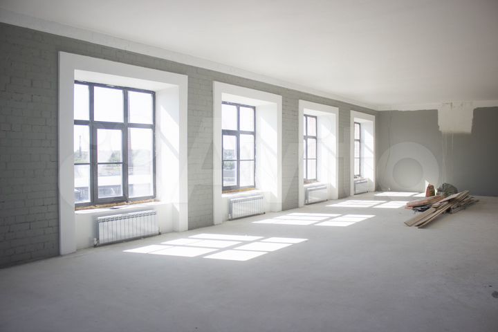 Помещение свободного назначения, 700 м²