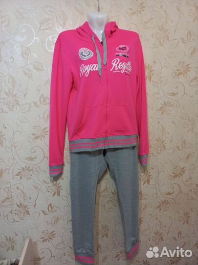 Костюм спортивный женский
