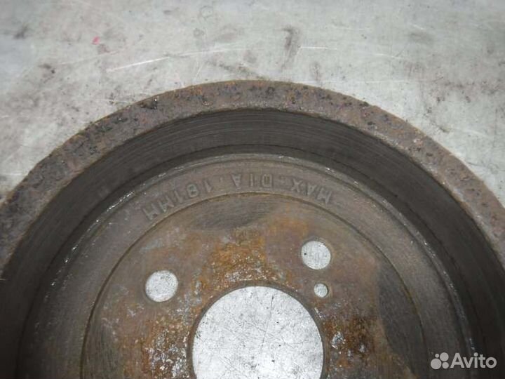 Тормозной барабан задний левый Toyota Vitz 1szfe