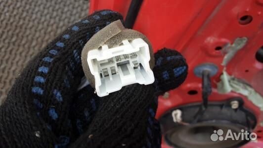 Дверь передняя правая nissan almera N16 (7DN07E201