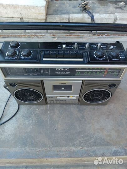 Кассетный магнитофон