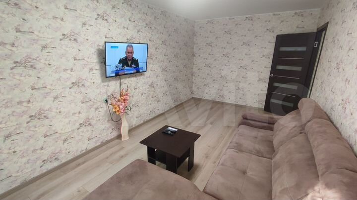 2-к. квартира, 65 м², 3/9 эт.