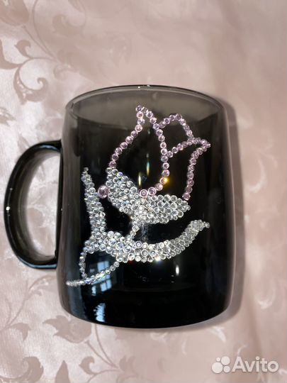 Кружка с декором из кристаллов Сваровски 