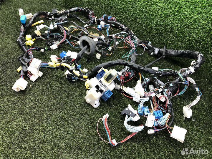 Проводка под торпедо Toyota Town Ace Noah CR50