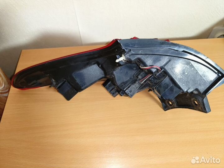 Фонарь задний левый Nissan Qashqai J11 разбито сте