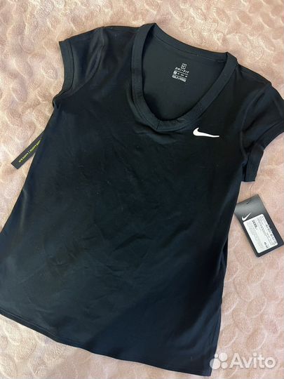 Спортивная футболка nike женская