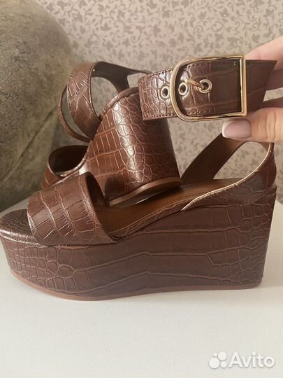 Босоножки женские