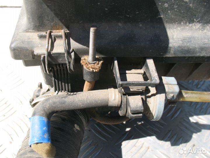 Корпус воздушного фильтра Volkswagen Vento 1.8 AAM