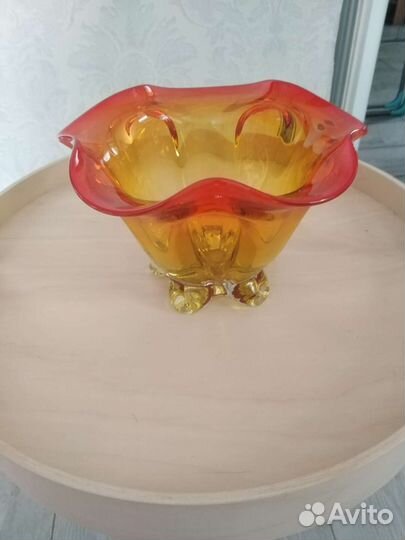 Ваза для цветов и вазы конфетницы