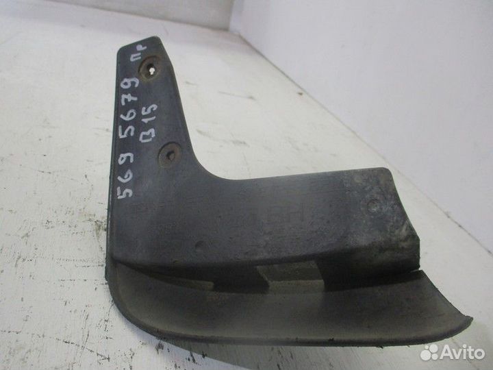 Брызговик задний Nissan Sunny B15