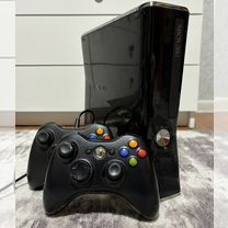 Xbox 360 slim (прошитый, 2 джойстика)