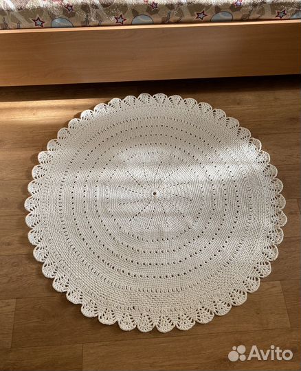 Коврик на пол круглый ручной вязки 110 см диаметр