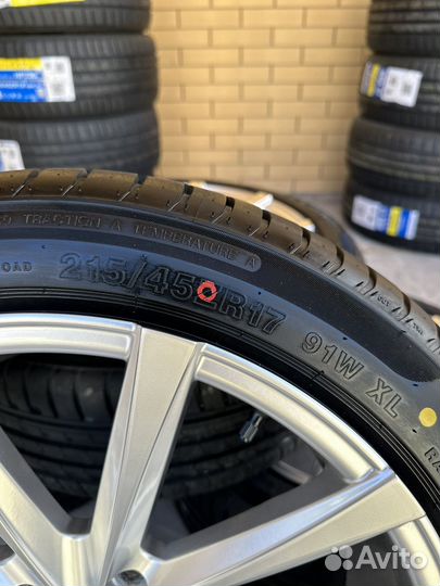 Vossen Style R 17 4/100