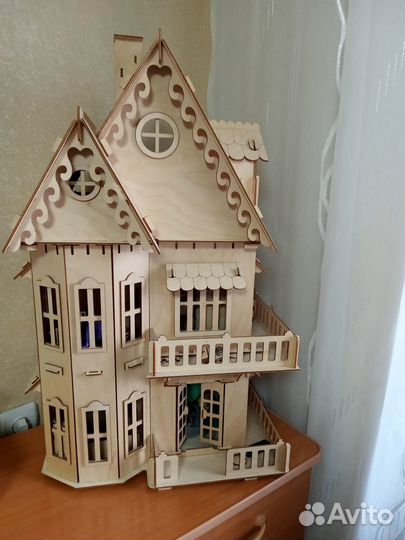Детский деревянный домик для кукол
