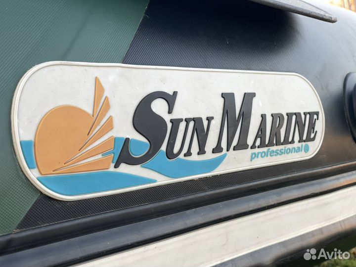 Лодка Sun Marine