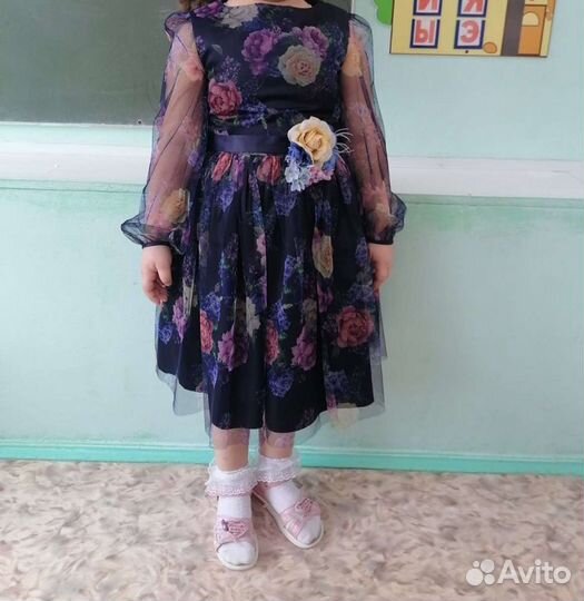 Платье праздничное 140