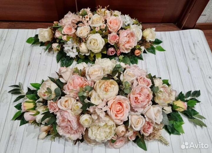 Композиции из искусственных цветов в аренду