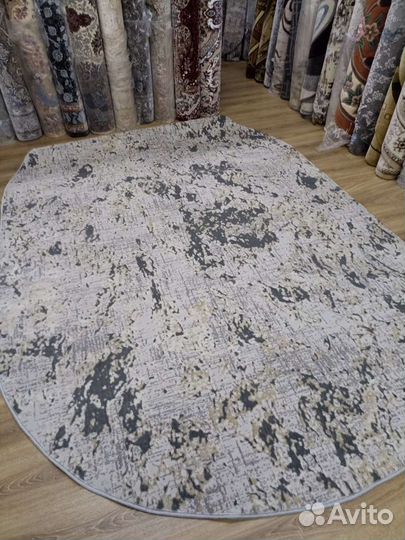 Ковер новый современный