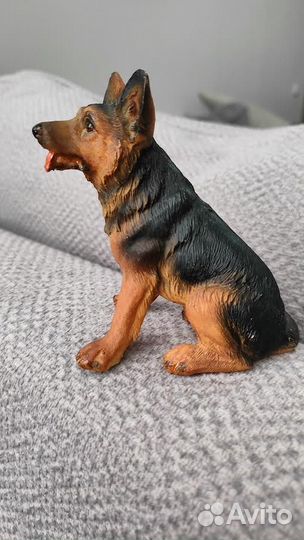 Фигурка немецкая овчарка 2000г