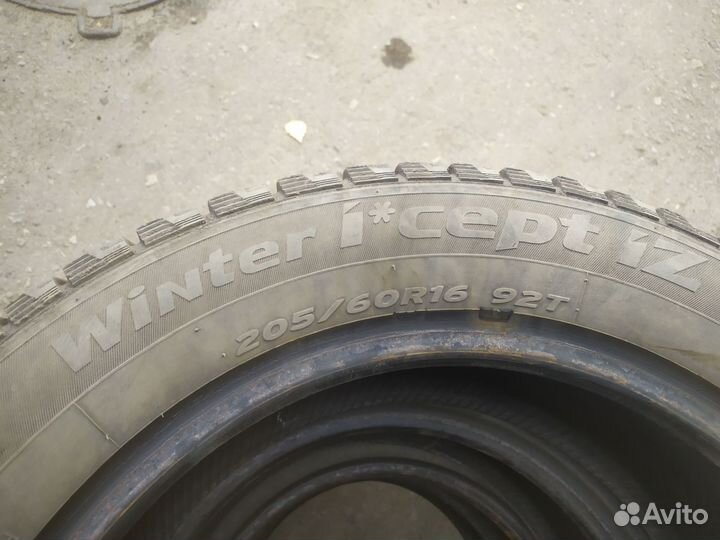 Hankook Winter I'Cept IZ2 205/60 R16