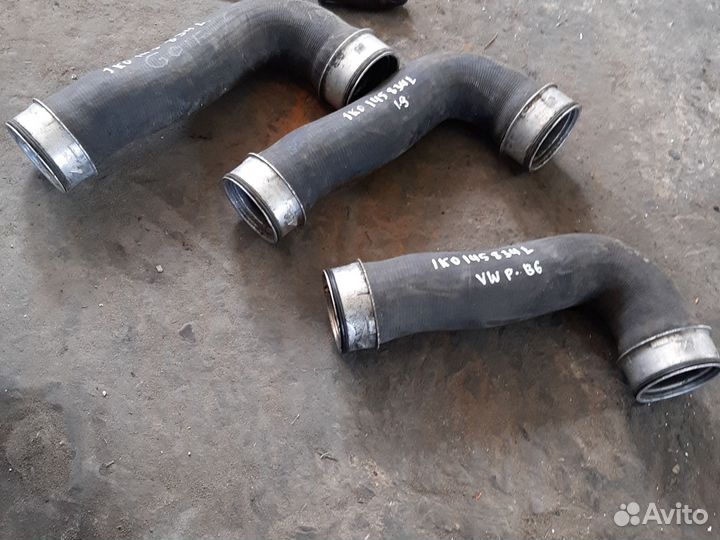 Патрубок интеркулера VW Passat B6