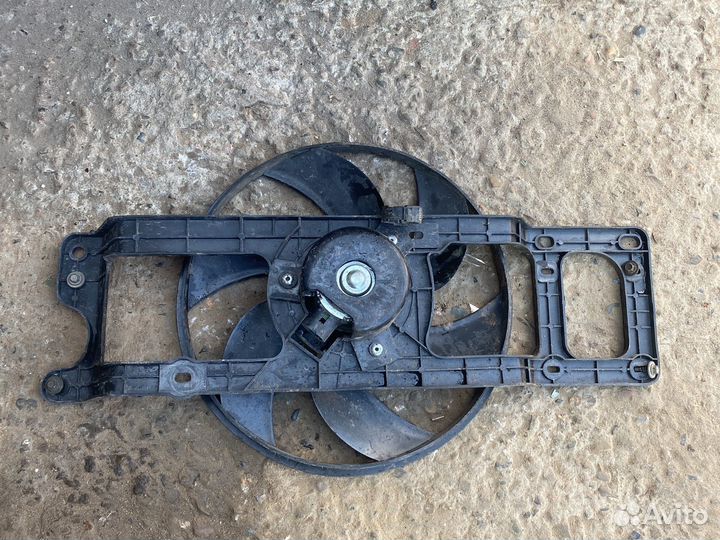 Рено Логан 1 Вентилятор охлаждения двигателя