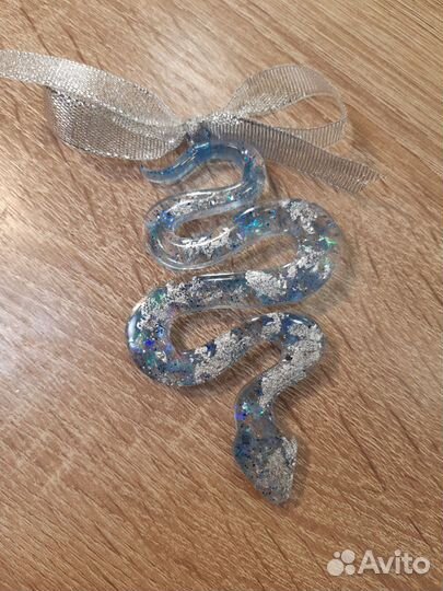 Новогодние игрушки на елку