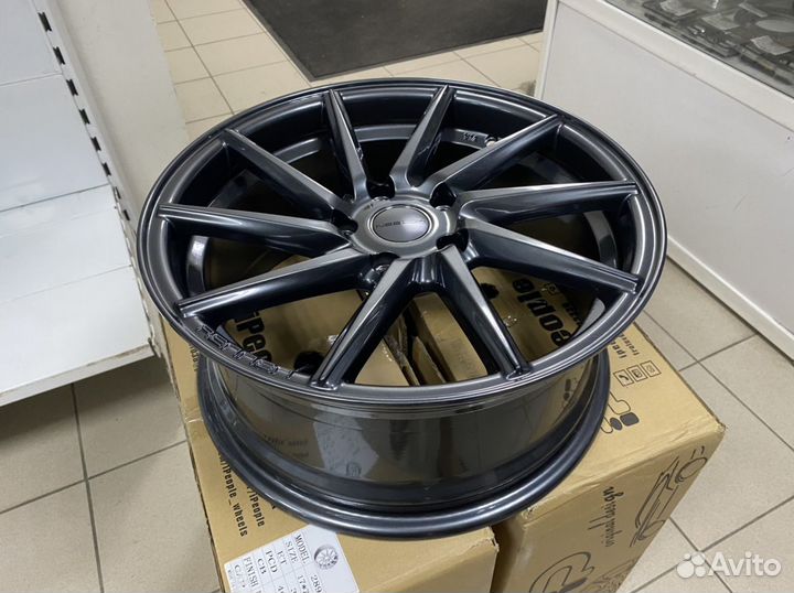 Один диск Vossen CVT R17
